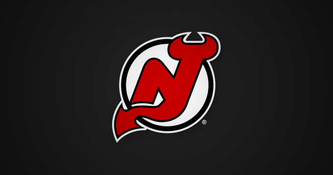 Carolina Hurricanes vs. New Jersey Devils at PNC Arena